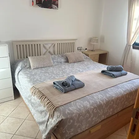 Apartamento 3 Bedroom, Heated Pool, Free Parking *