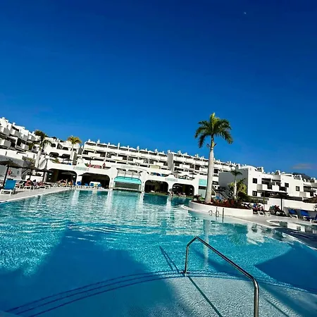 Apartment 3 Bedroom, Heated Pool, Free Parking Costa Adeje (Tenerife)