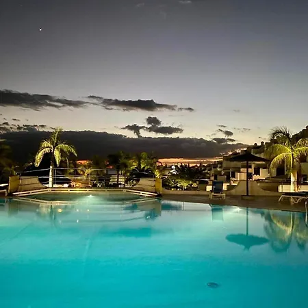 3 Bedroom, Heated Pool, Free Parking Apartamento *